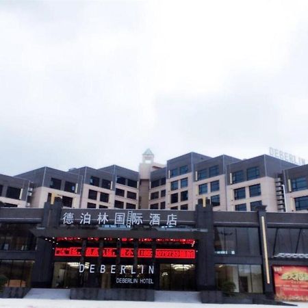 Deberlin Hotel Zhuhai Bagian luar foto