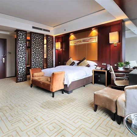 Deberlin Hotel Zhuhai Bagian luar foto